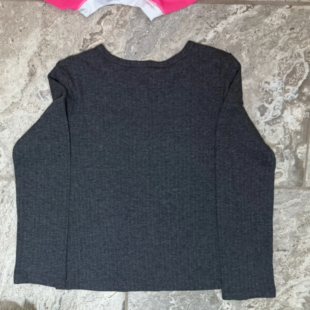 NWOT size small GAP Dark Gray Long Sleeve Shirt